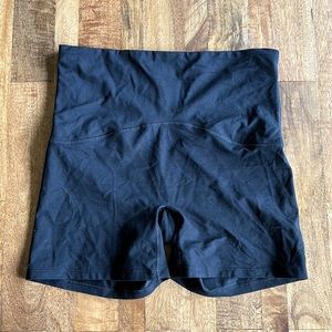 Spanx booty boost shorts